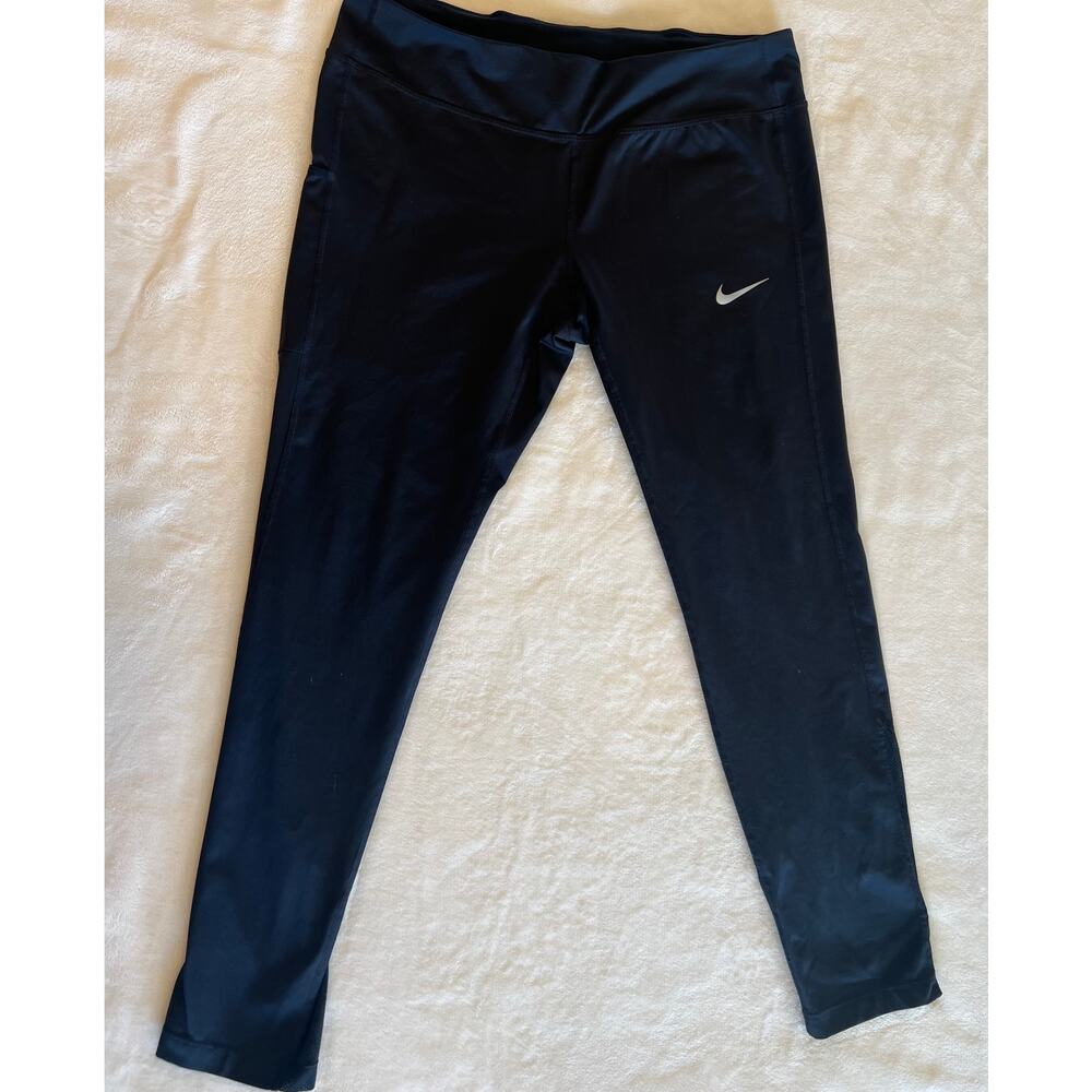 Nike Dri-Fit Black Crop Leggings with Mesh Panels & Pockets - Women’s XL